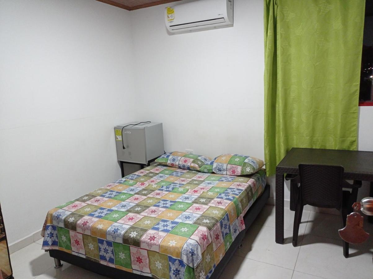 Hotel Acuarius กูกูตา ภายนอก รูปภาพ