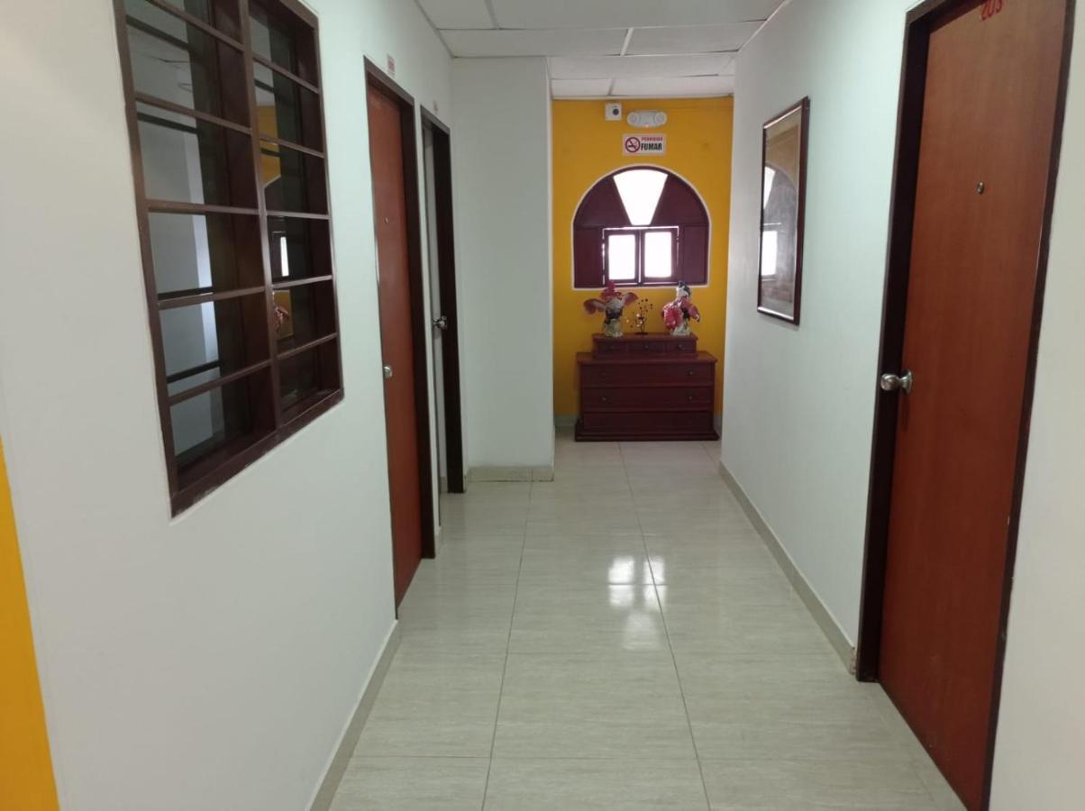 Hotel Acuarius กูกูตา ภายนอก รูปภาพ