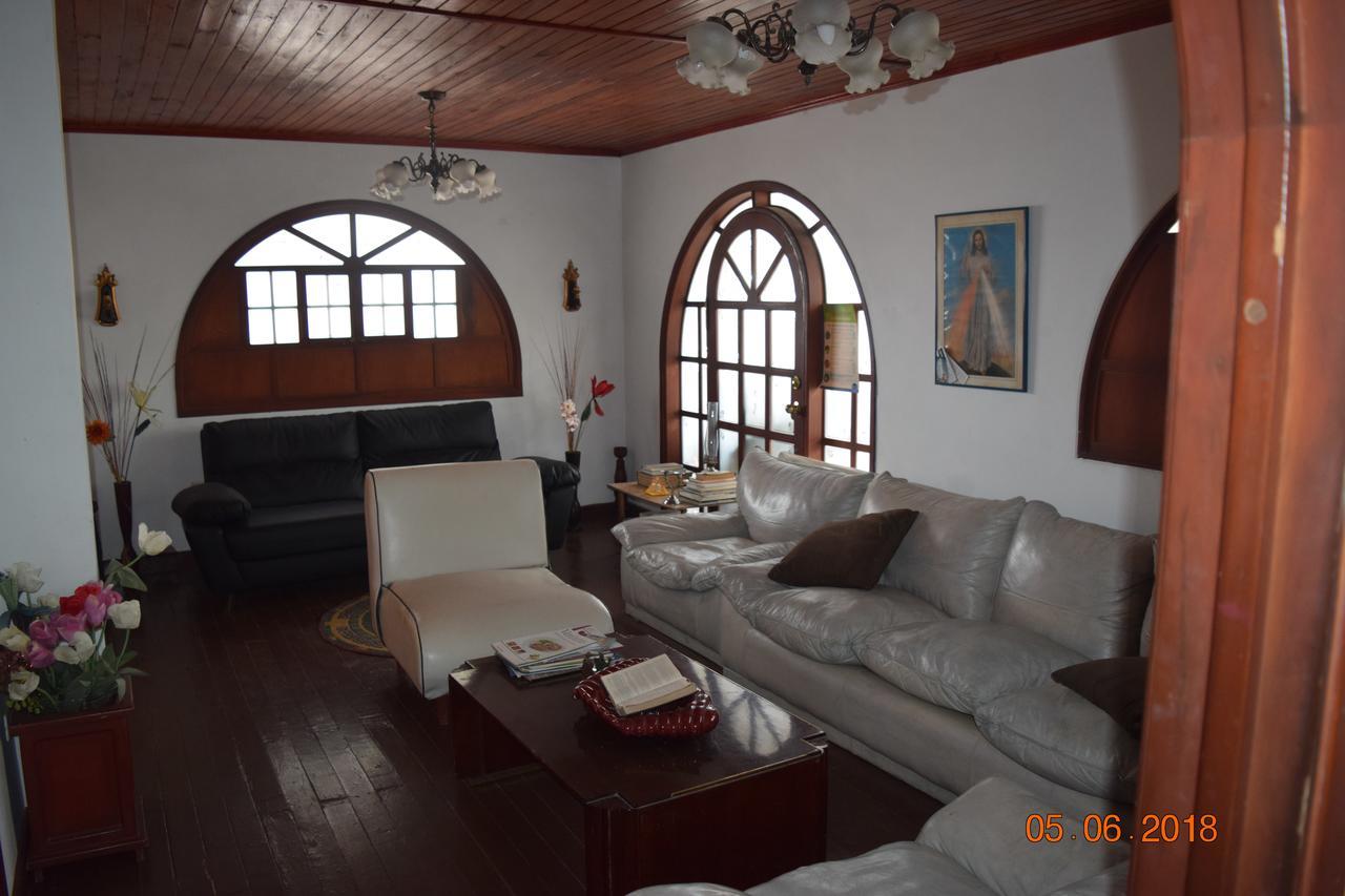 Hotel Acuarius กูกูตา ภายนอก รูปภาพ